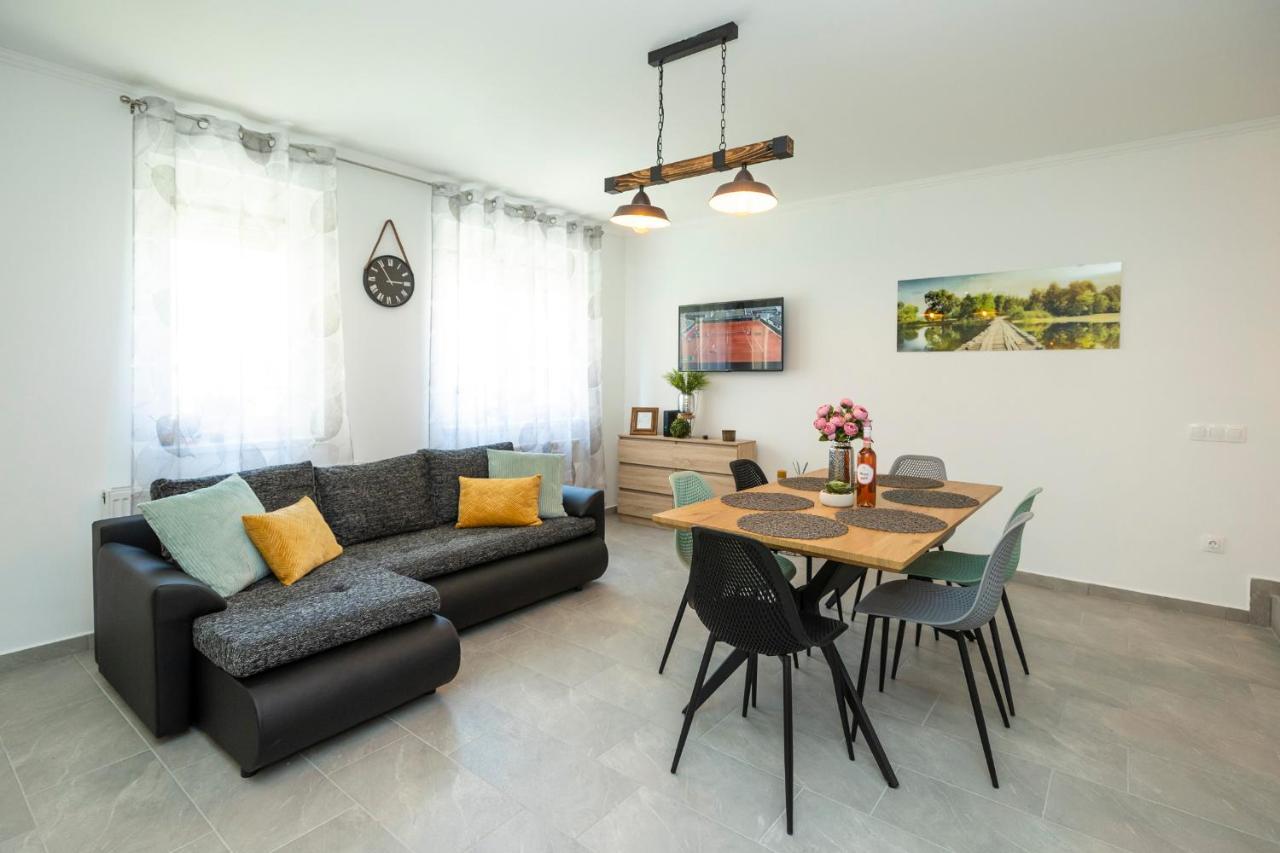 Апартаменти Zsendulo Apartman Еґер Екстер'єр фото