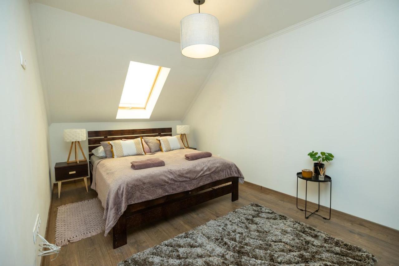 Апартаменти Zsendulo Apartman Еґер Екстер'єр фото