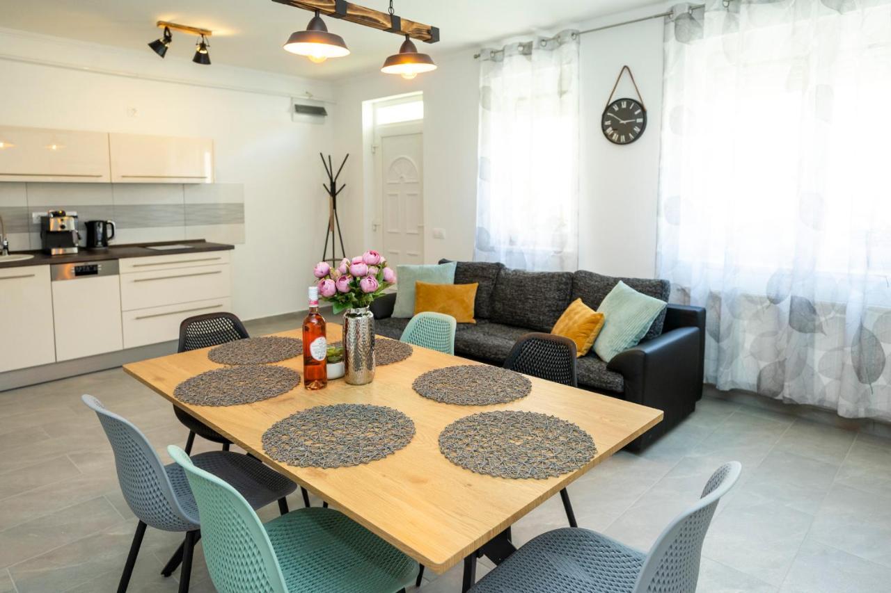 Апартаменти Zsendulo Apartman Еґер Екстер'єр фото